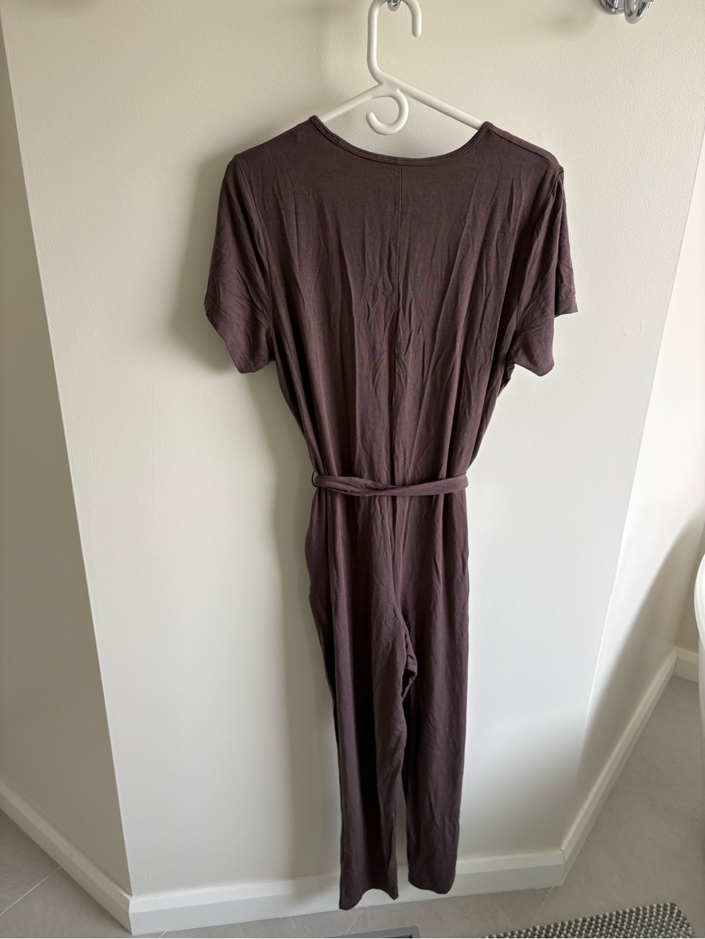 knix Short-Sleeve Belted Jumpsuit in mauve